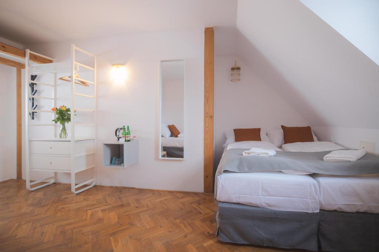 Hotel Petrin Jablonec nad Nisou Kültér fotó